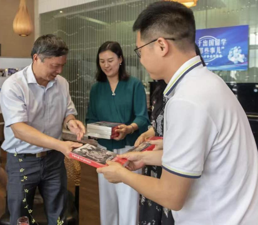 beat365唯一官方网站成功举办首期高层次人才学术午餐会（图）