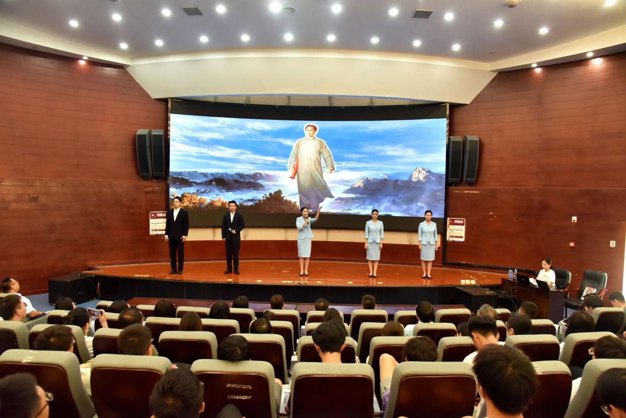 红旗漫卷·《青春·安源》大思政课走进beat365唯一官方网站